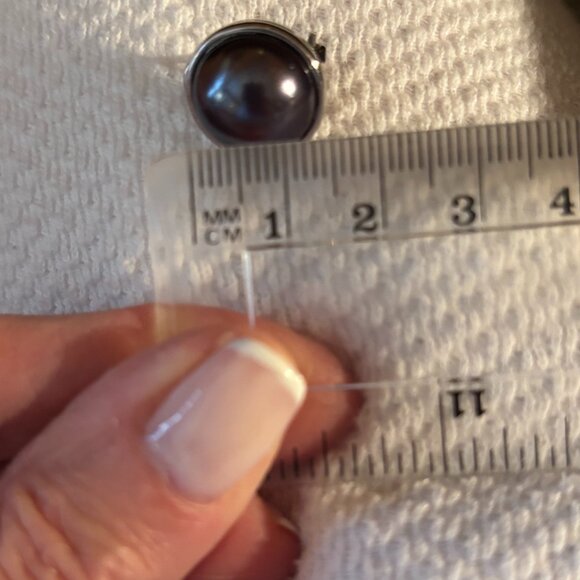 Grey Pearl Style Earring in Bezel Setting - Picture 9 of 9